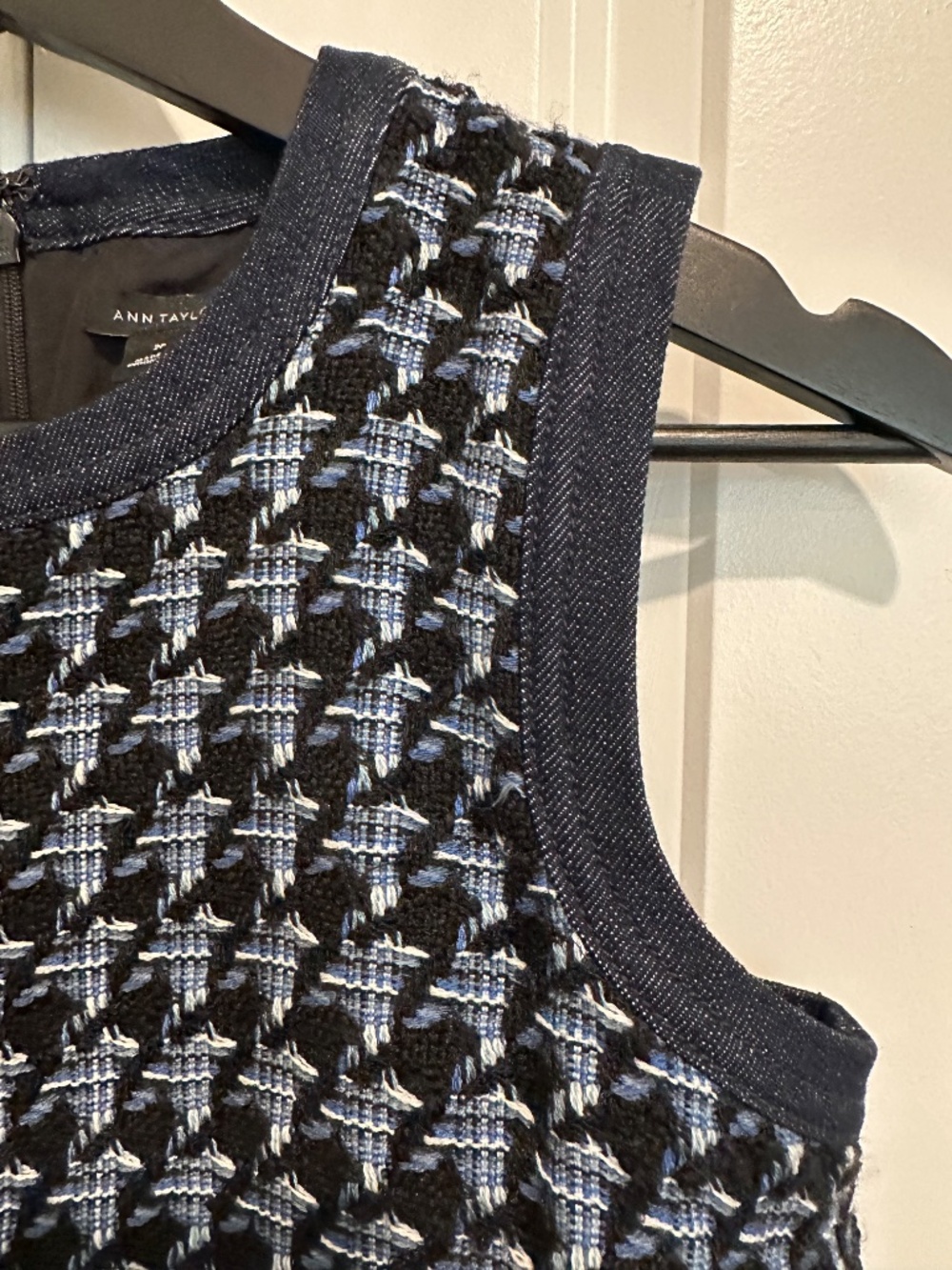 NWT ANN TAYLOR Denim Trim Tweed-Style Shift Dress Sleeveless Navy Blue Petite